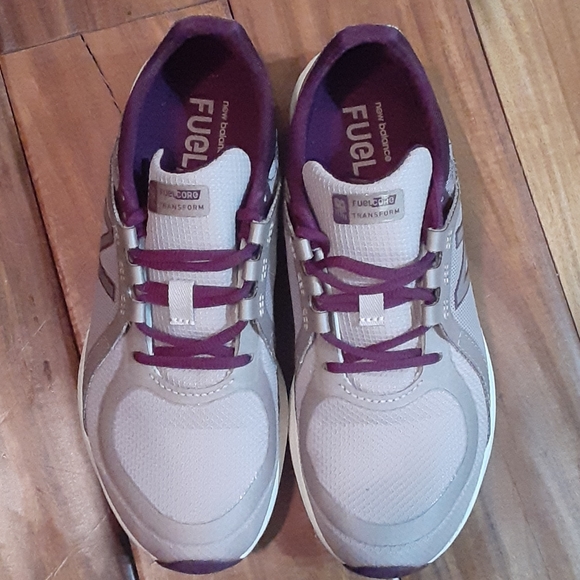 New Balance sneakers - Picture 3 of 5